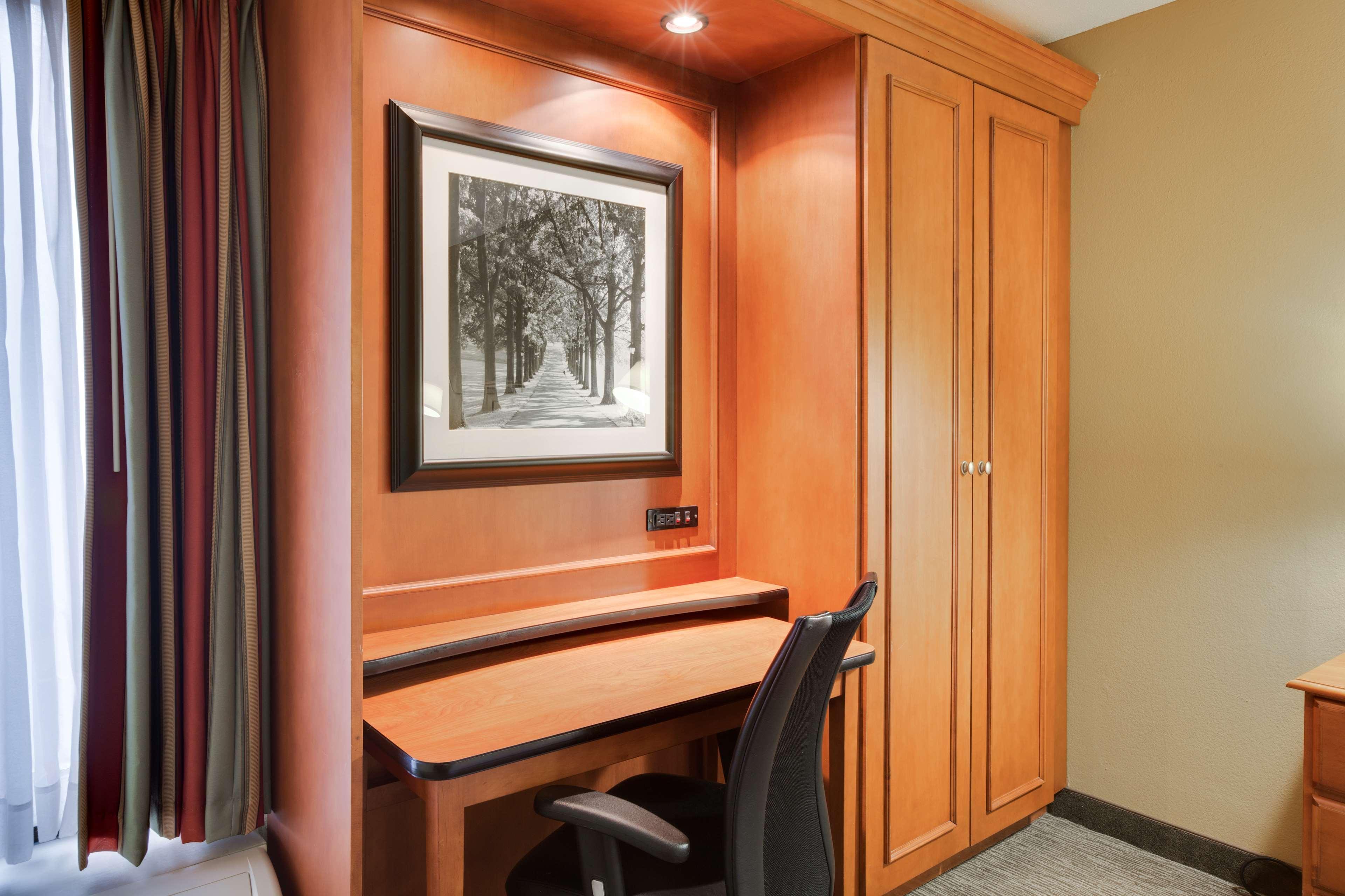 Hampton Pittsburgh Greentree Hotel