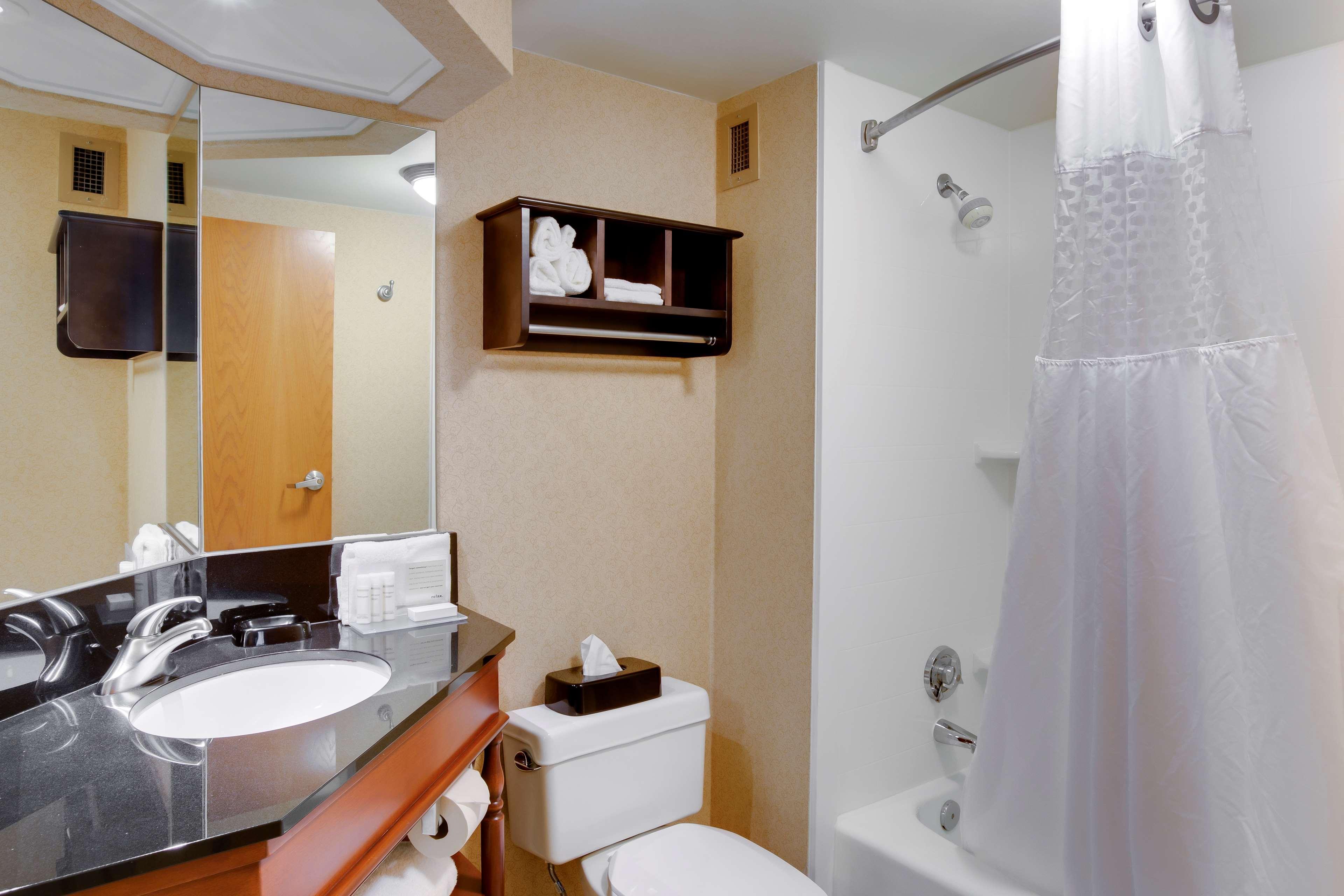 Hampton Pittsburgh Greentree Hotel 3*