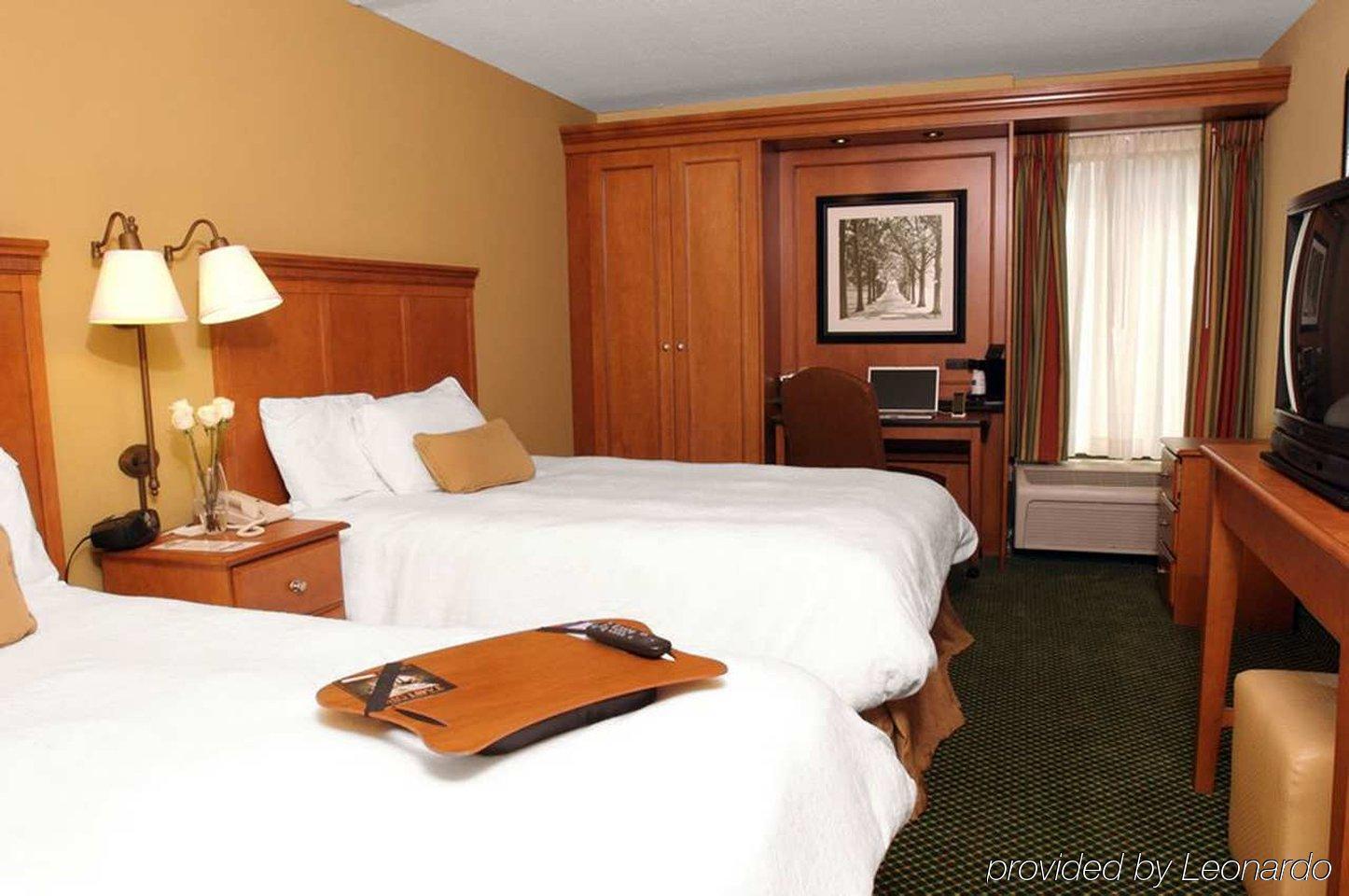 Hampton Pittsburgh Greentree Hotel 3*