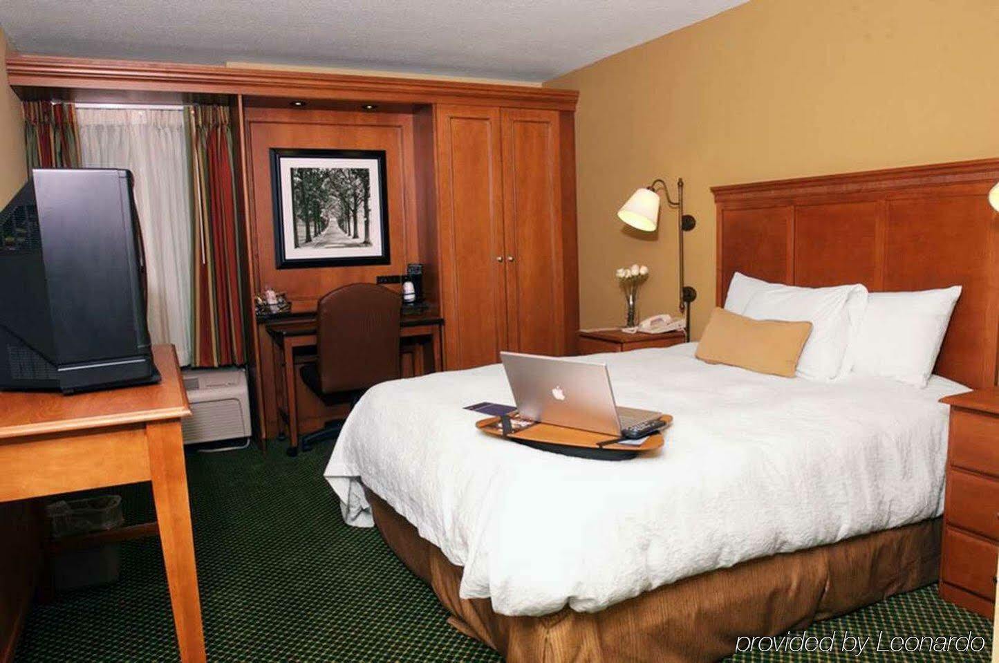 Hampton Pittsburgh Greentree